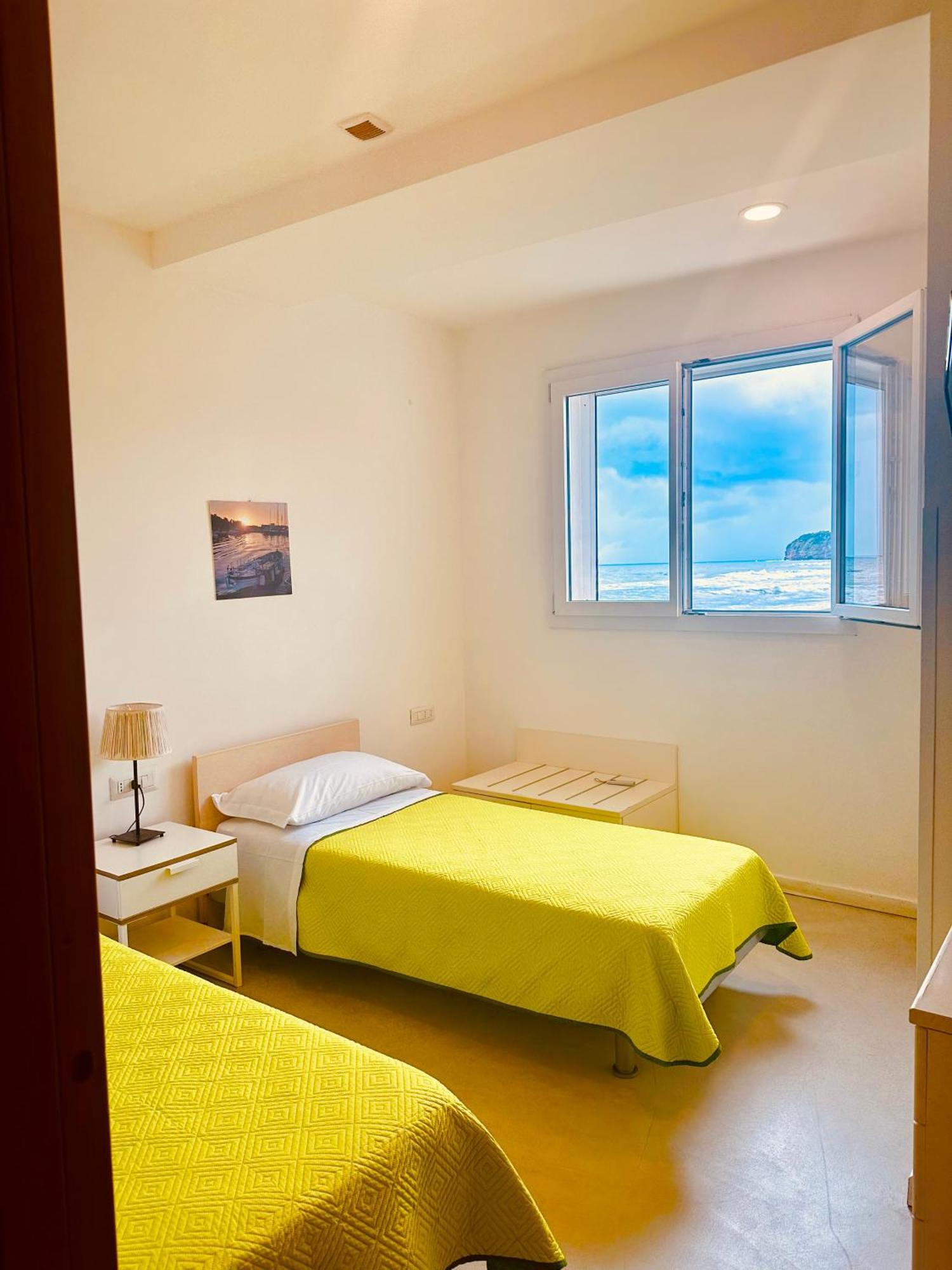 Lido Di Procida Guest House Bagian luar foto